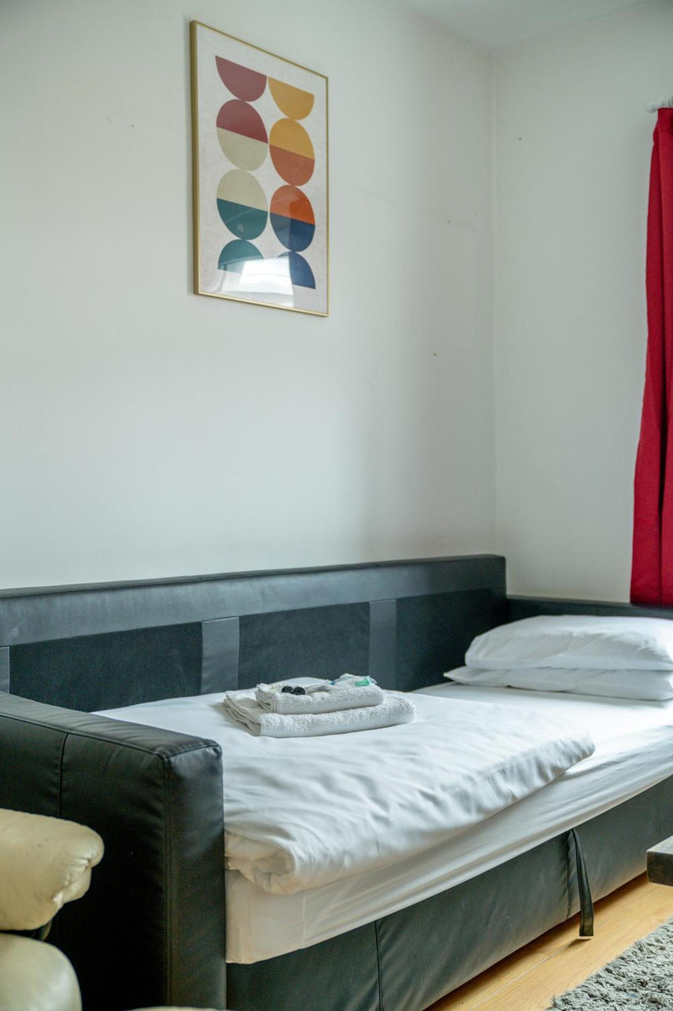 Carnaby & Oxford Street - Central Soho - One Bedroom - Double Bed & Sofabed لندن المظهر الخارجي الصورة